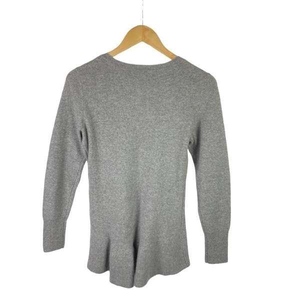 ISAAC Mizrahi 100% Cashmere Long Sleeve V-Neck Sweater Grey Size XXS - Picture 6 of 9